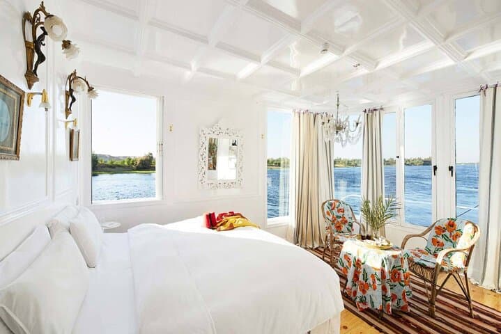 4-Night Luxurious Dahabiya Nile Cruise from Luxor to Aswan
