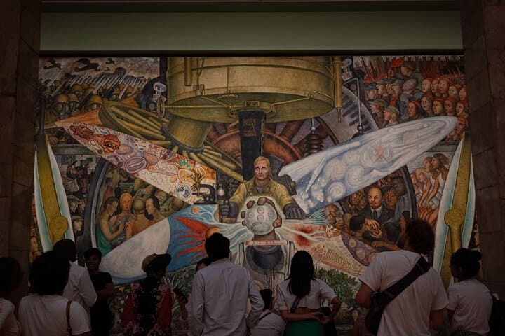 2 Hours of Mexican Muralism with an Art Lover