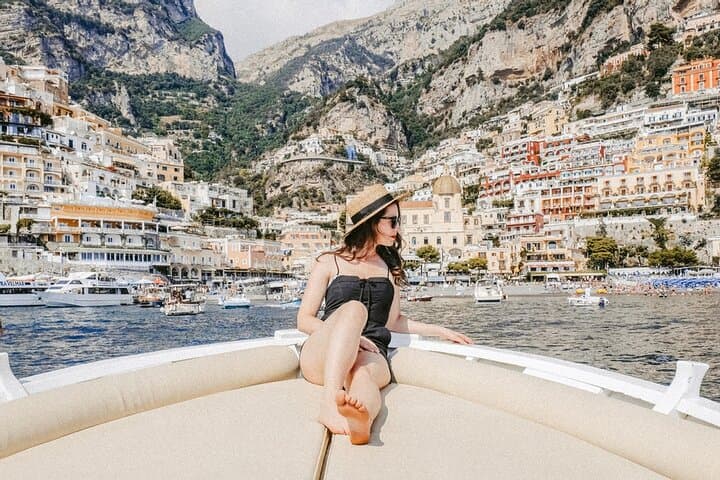 From Naples: COASTLINE TOUR BY BOAT to Amalfi and Positano.