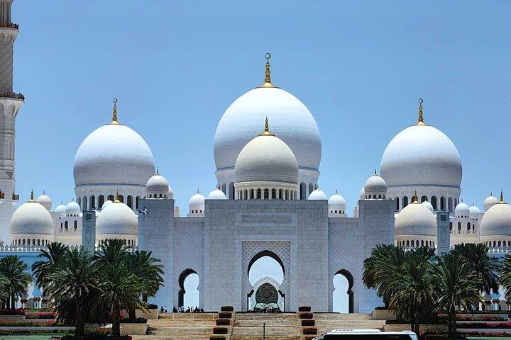 Full Day Shared Tour to Abu Dhabi City