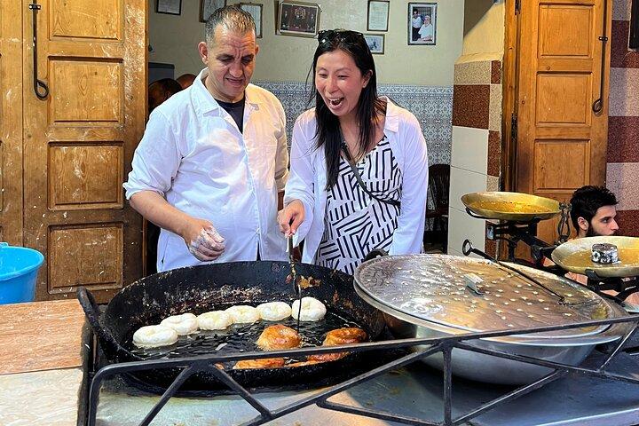 Casablanca Evening Food Tour with 10Tastings & Traditional Dinner
