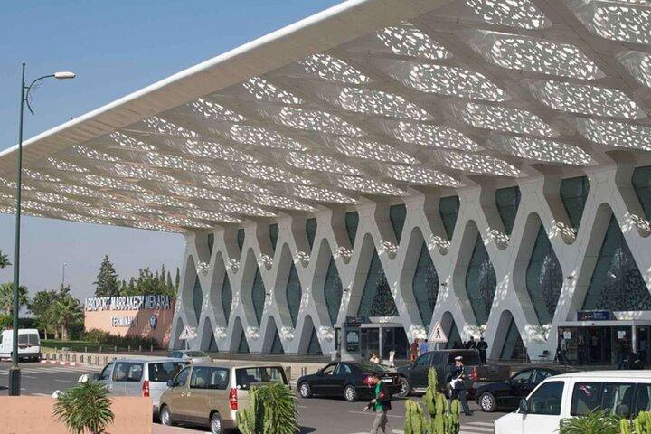 Private Transfer Taxi: Marrakech City - Marrakech Menara Airport