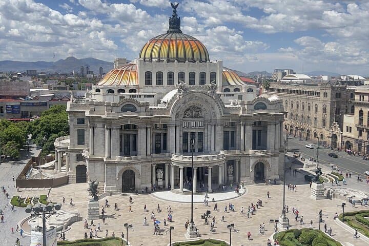 2 Hours of Mexican Muralism with an Art Lover
