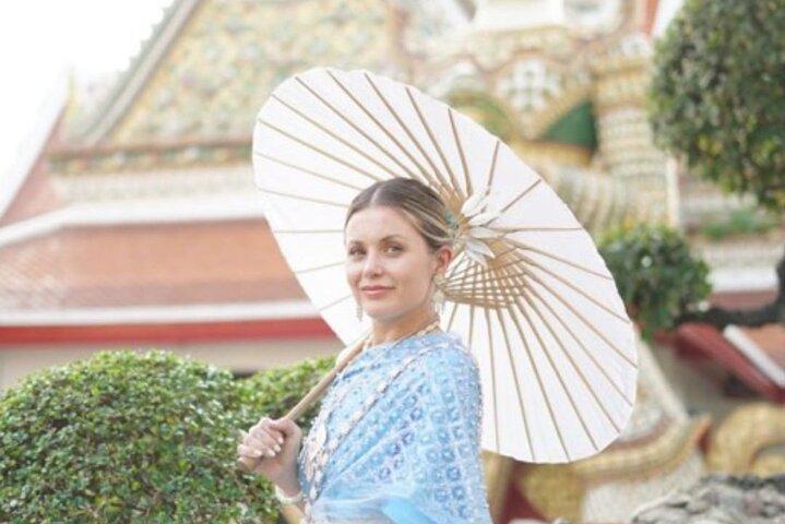 Private Thai Costume Rental & Hairstyling at Wat Arun