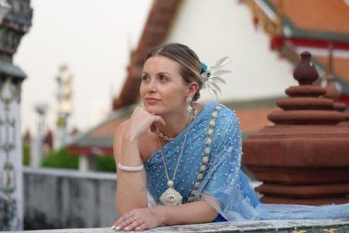 Private Thai Costume Rental & Hairstyling at Wat Arun