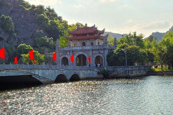 From Hanoi: Incense Village, Tam Coc Boat Trip, Hoa Lu Capital