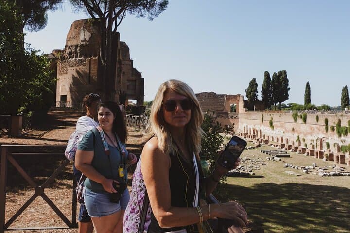 Colosseum Tour with Palatine Hill and Roman Forum