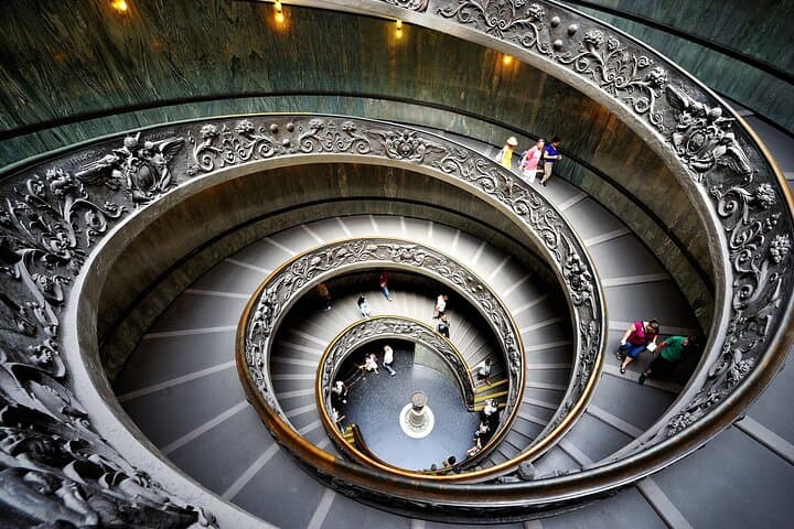 Exclusive Sunday Tour of the Vatican Museums & Sistine Chapel