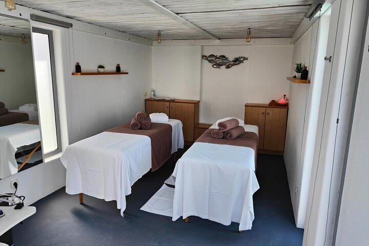 Akrotiri: Couples' Aromatherapy Massage