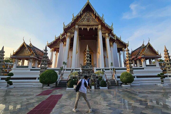 Bangkok Private and Custom Local Guide Tour