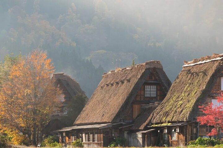 Shirakawago & Hida Takayama One Day Bus Tour from Nagoya