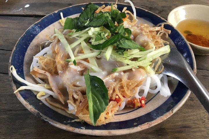 The 10 Tastings of Ho Chi Minh City By Walking (Taxi Pickup)