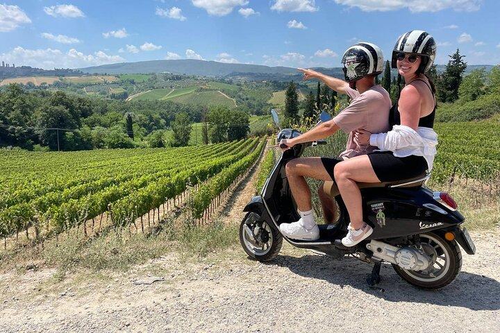 From Florence: Small-Group Tuscany Vespa Tour with Lunch & Wine