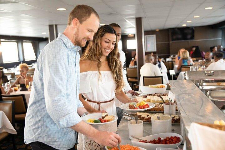 City Cruises Philadelphia: Brunch Cruise on the Delaware River