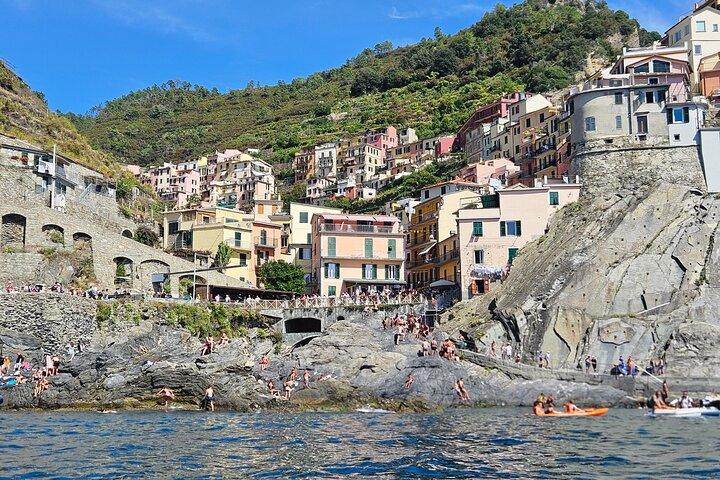 Private Boat Tour from La Spezia to 5 Terre whit Drinks-Snacks