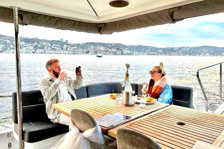2 Hours Small Group Guided Bosphorus Luxury Yacht Cruise