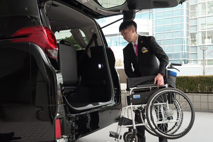 Full Day Private Tokyo Tour for Wheelchair Users by Private Car