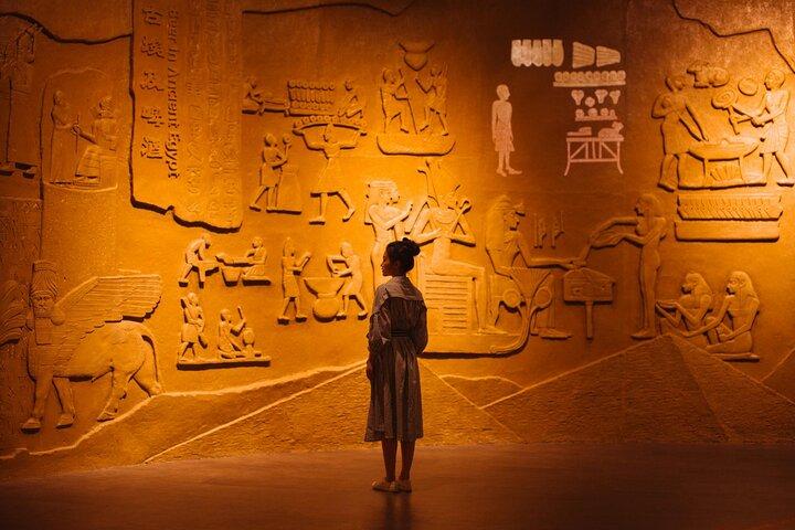 Turin: Egyptian Museum Tour and Aperitivo in Iconic Café