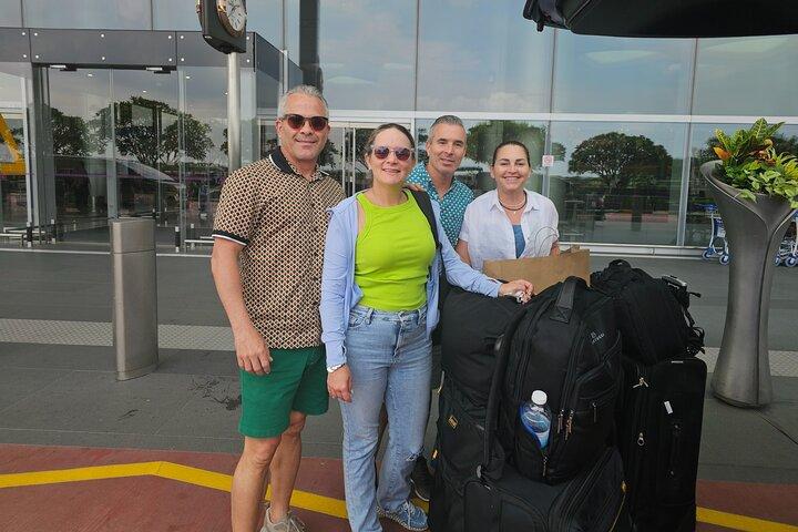 Private Limousine Service in Singapore Point to Point Transfer