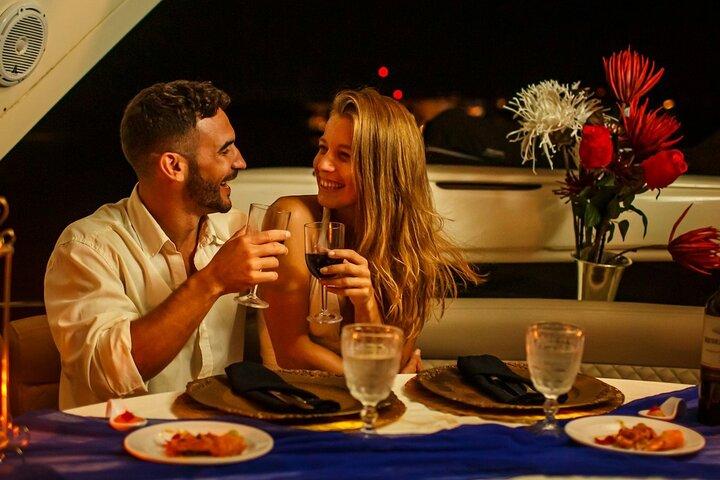 Romantic Dinner Cruise in Cairo Nile for Couples (Luxury)