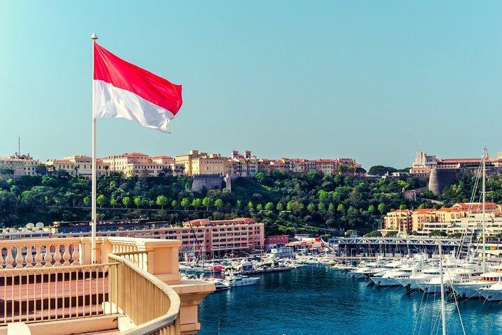 Walking Tour of Monaco: Casino, F1, and Old Town