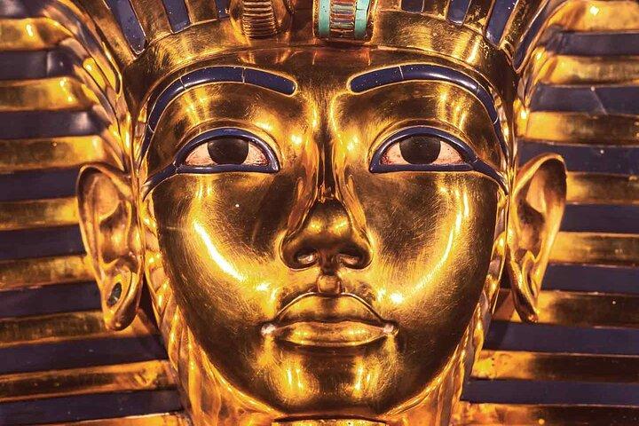 Half Day Tour Giza Pyramids &Sphinx with Expert Private Tourguide