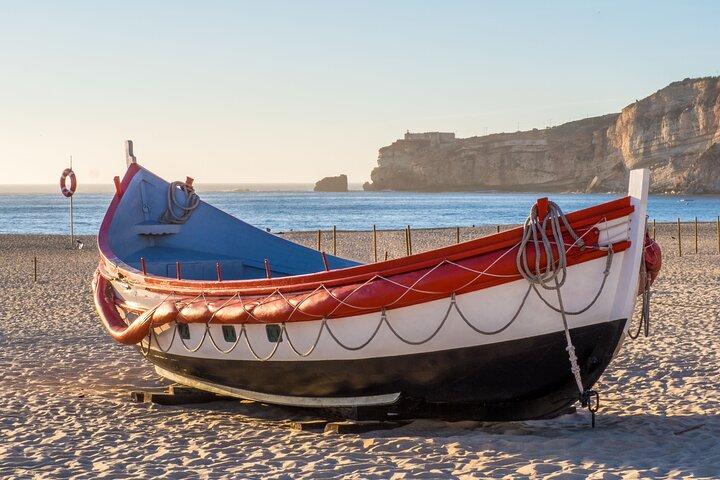 From Lisbon: Nazaré and Óbidos private tour