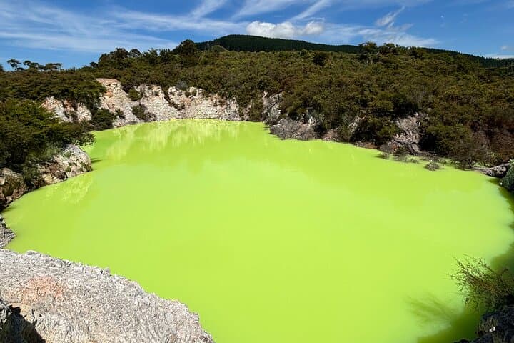 Rotorua & Taupo DayTour with Waiotapu & Huka Falls from Auckland