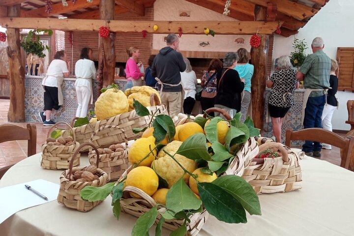 Sorrento Cooking School Cook as Locals with seaview Hands on 100%