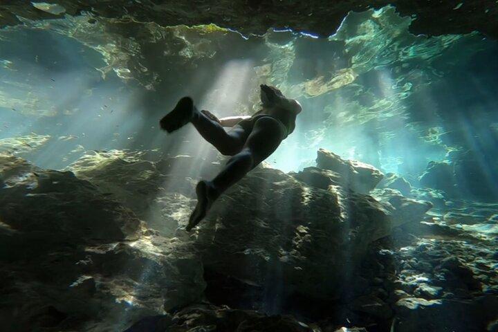 Tulum and 2 cenotes from Riviera Maya in half a day