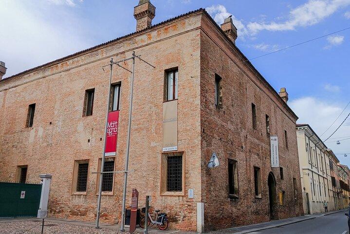Mantua Self-Guided City Walking Tour & Scavenger Hunt
