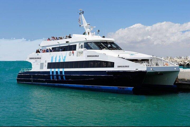 Private Cape Town City, Robben Island, and Table Mountain Tour
