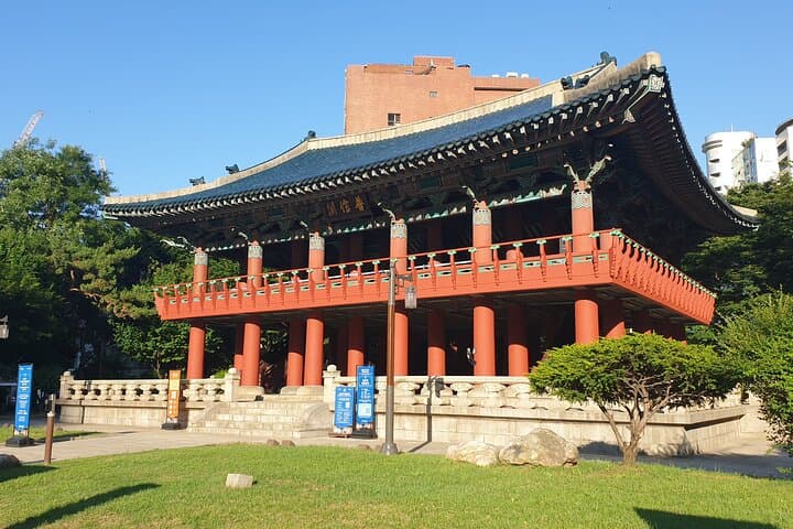 Seoul History Walking Tour