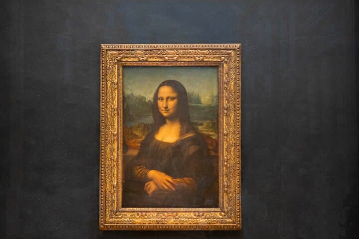 Louvre Museum Small Group Guided Tour