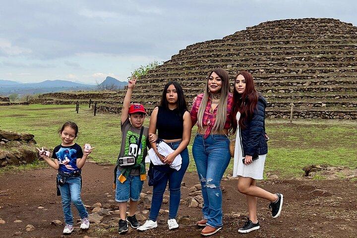 Alma de Mexico tour : Pyramids, tequila and mariachi