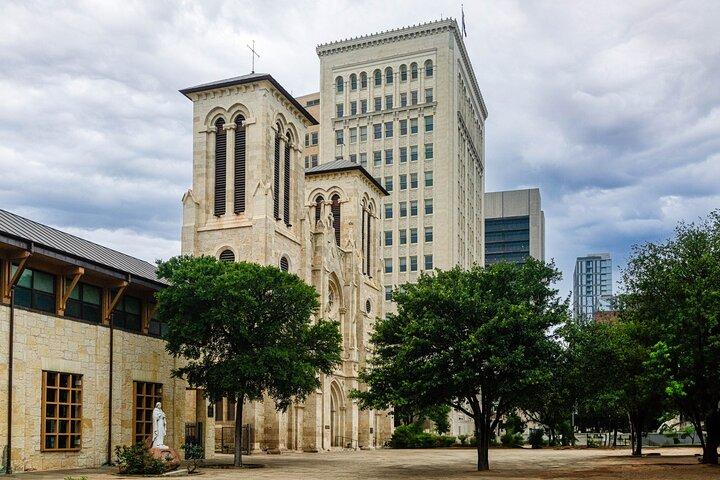 San Antonio: Alamo, River Walk, Cathedral, Cruise & Tower Tour