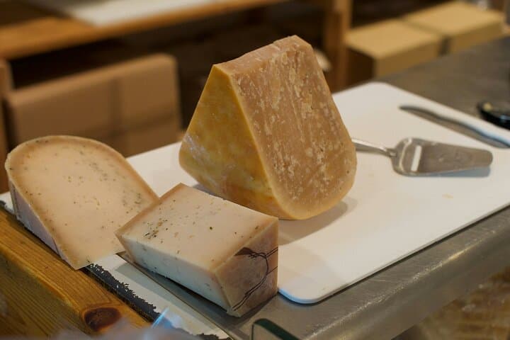 Private Amsterdam Food Tour with Local