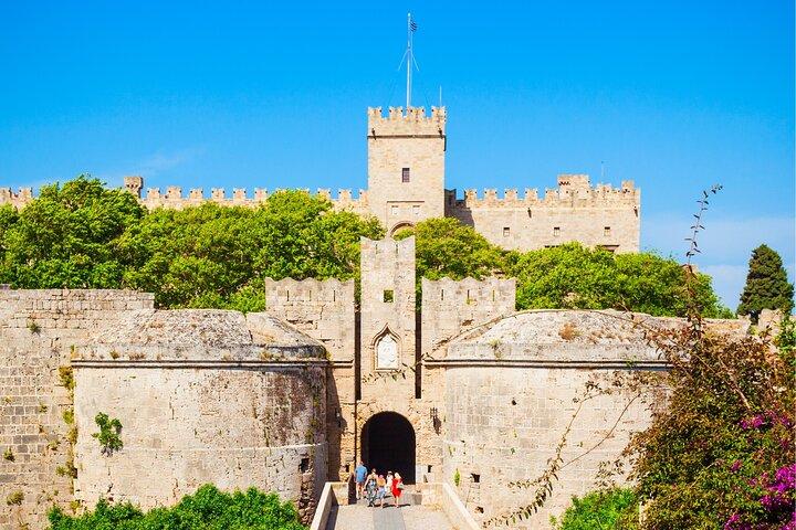 Rhodes Old Town Scavenger Hunt & Self-Guided Walking Tour