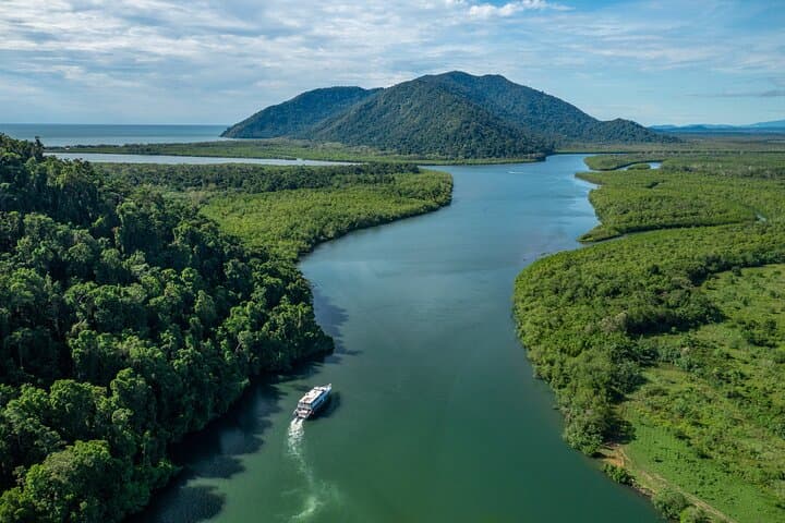 All Inclusive Day Tour to Frankland Islands Great Barrier Reef