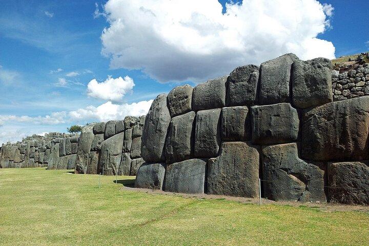 Cusco: Half-Day City Tour with Sacsayhuaman and Qenqo