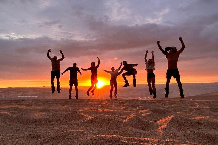 PRO Sandboarding/Skiing tour in Huacachina from Lima