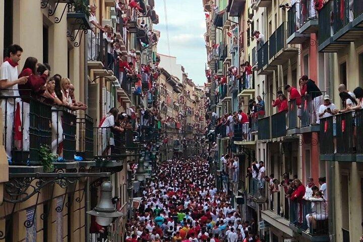 San Fermin VIP : Balcony in Estafeta and Breakfast Full Buffet
