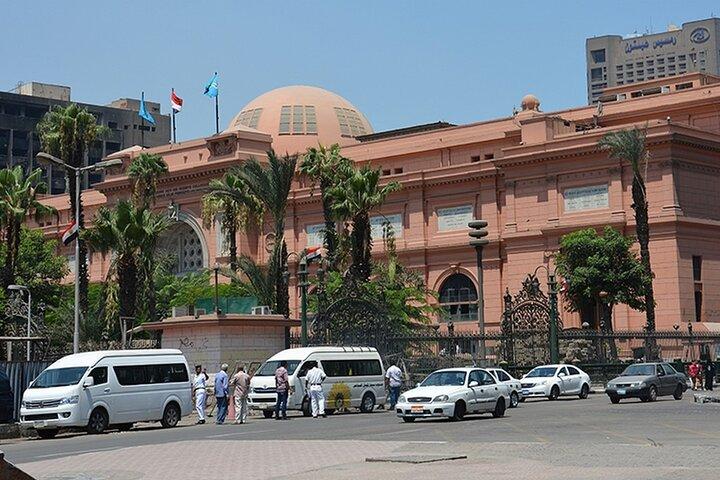 Cairo-Giza: Egyptian Museum and Khan el-Khalili Guided Tour