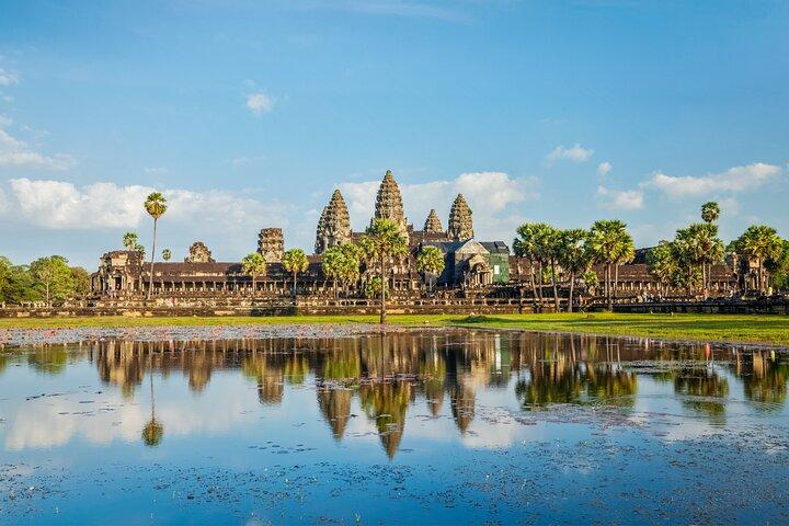 Day Tour to Discover the Temples and Terraces of Angkor