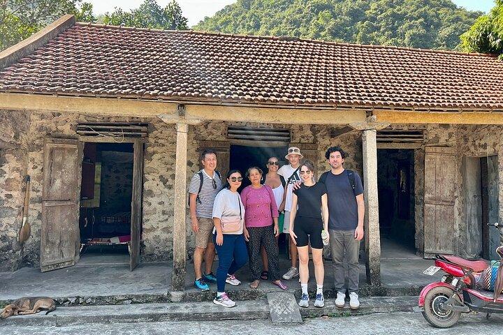 Small Group Luxury Day Trip from Hanoi: Hoa Lu, Tam Coc, Mua Cave
