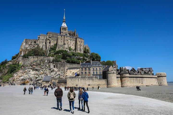 Mont Saint-Michel and Normandy D-Day Omaha Private from Paris
