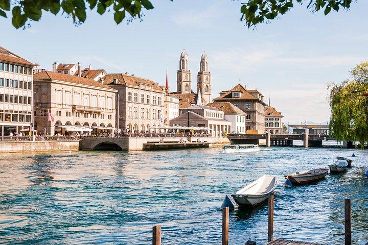 Zurich Old Town Walking Tour with Lake Zurich Boat Cruise