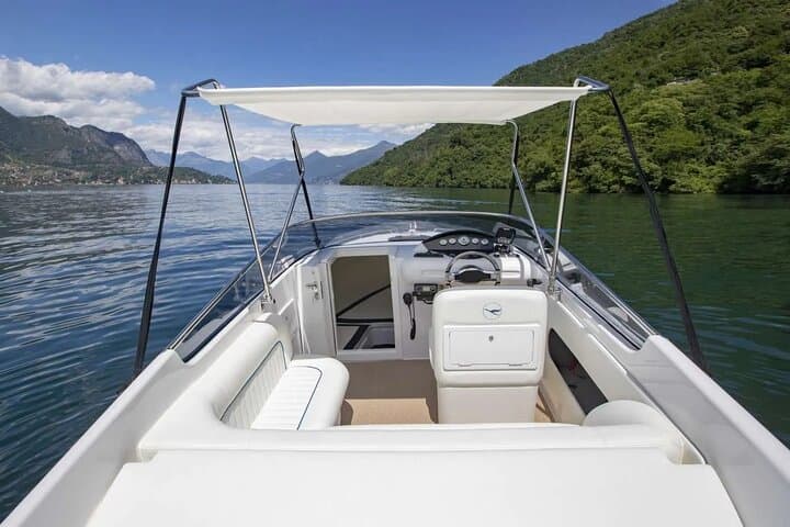 Private Boat Tour 2, 3 or 5 Hours on Lake Como starting from Lezzeno