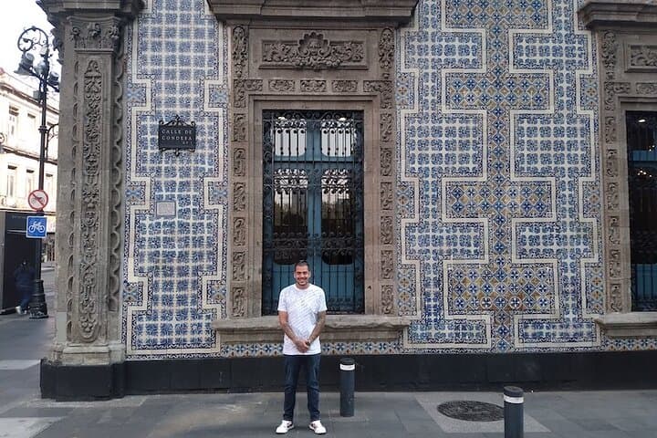 Mexico City Architecture Tour: Admire Historic and Modern Marvels