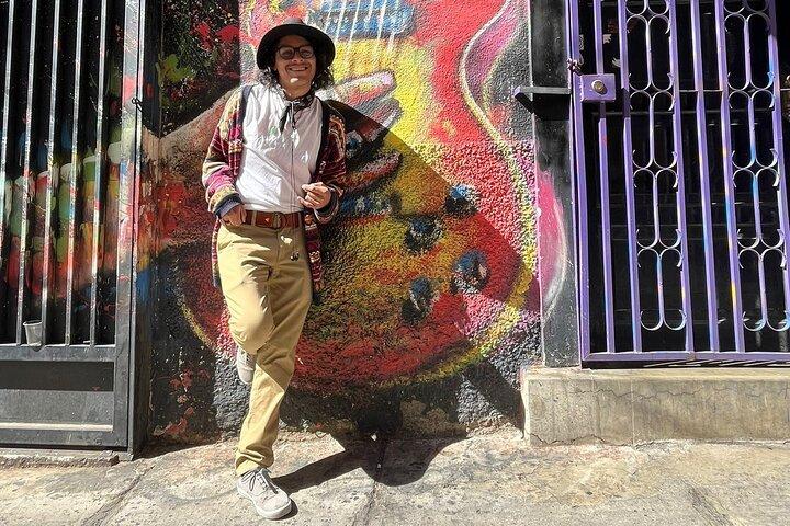 Smells like La Paz spirit: Walking & artistic city tour